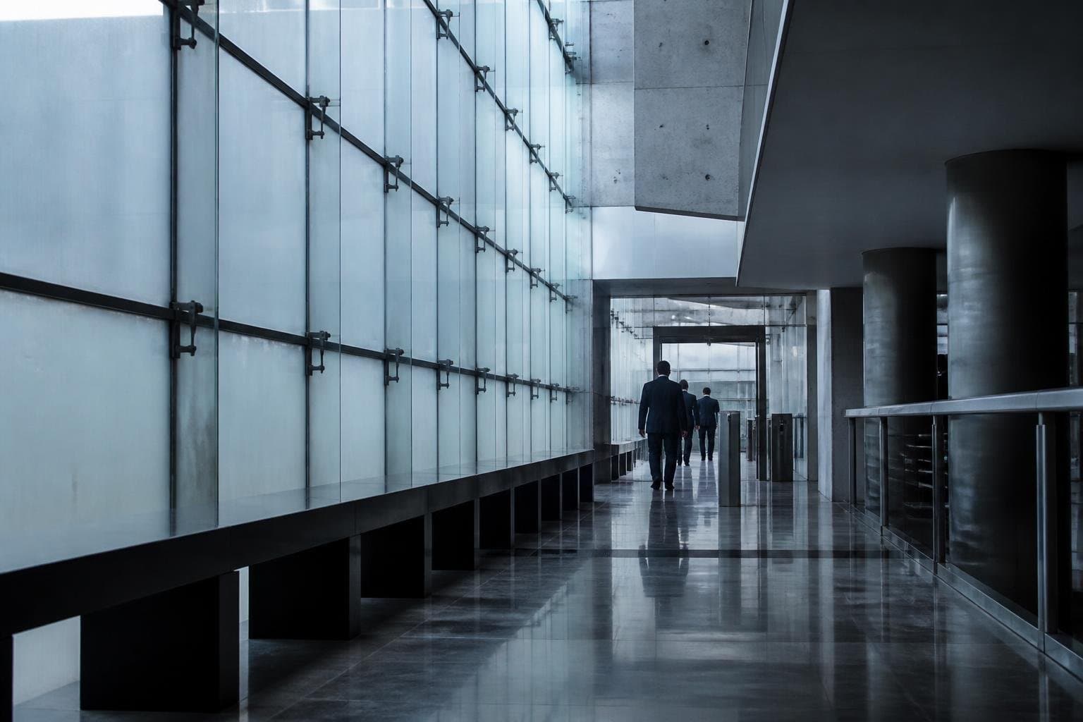 Bitcoin faller til 20-måneds laveste på $58 115 — over $1,5 milliarder likvidert på 48 timer